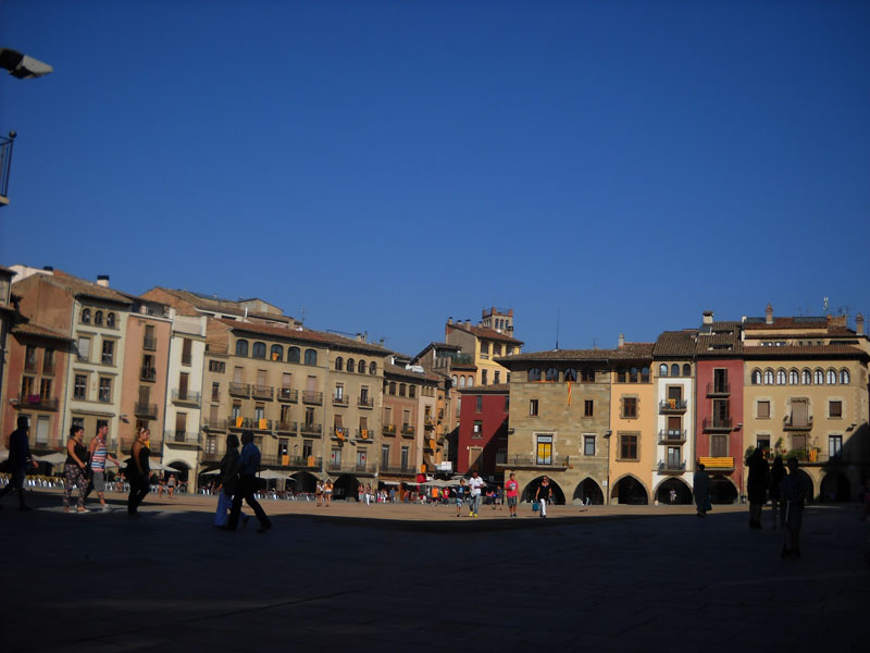 plaça porticada de VIC 1 de 4