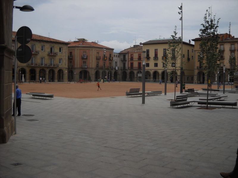 Plaça de Manlleu 2 de 2