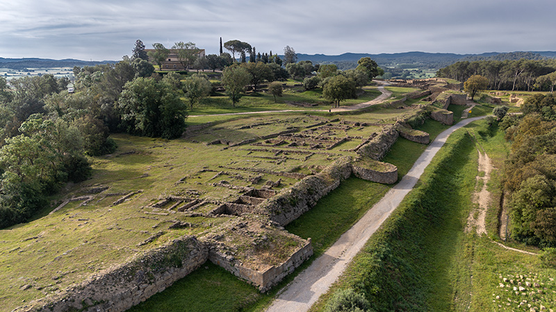 Ciutat ibèrica d'Ullastret : La muralla