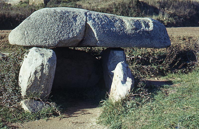 Dolmen de Can Boquet o roca d'en Toni