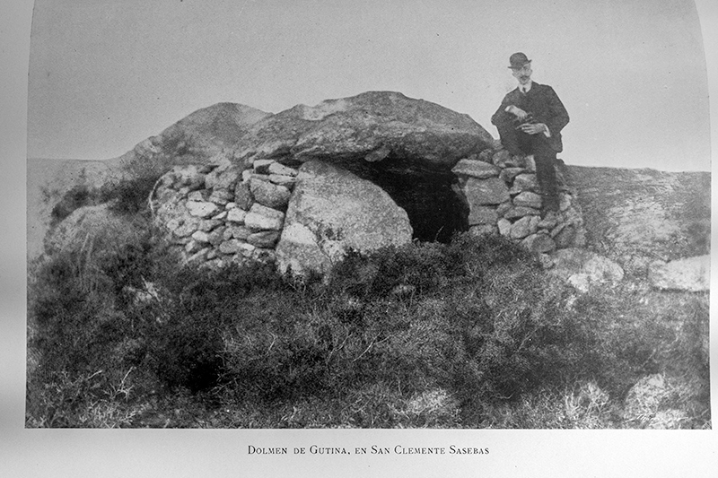 Dolmen de Gutina, en San Clemente Sasebas