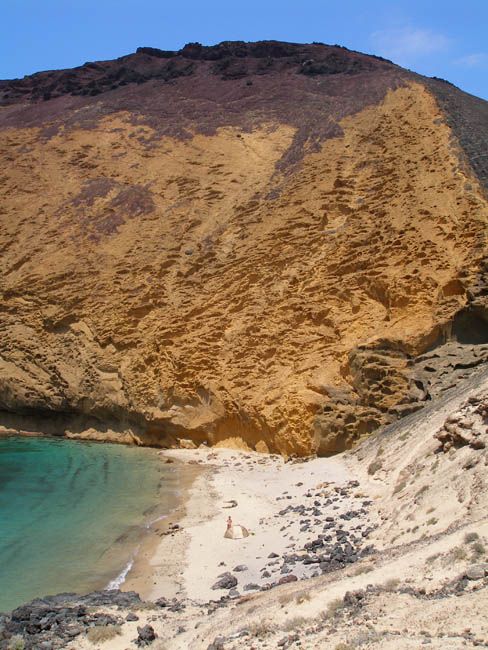 "Playa de la Cocina" al peu del "Volcán Amarillo"