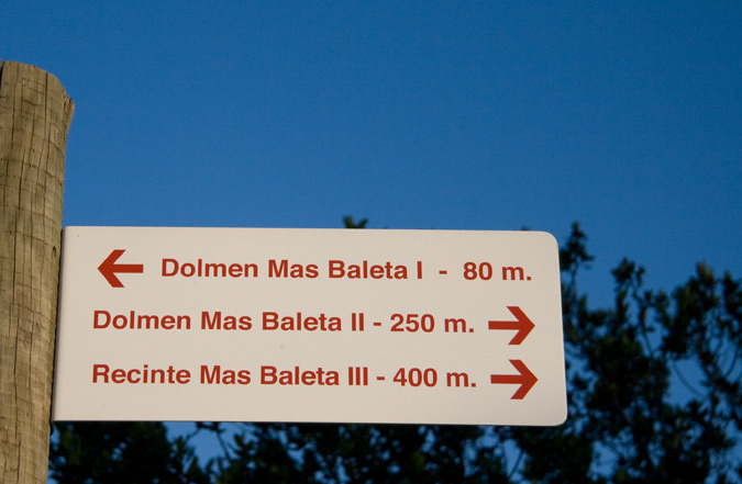 Cartell Dolmens