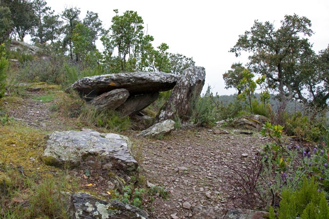 Dolmen de la Serra d'en Cals 2de3