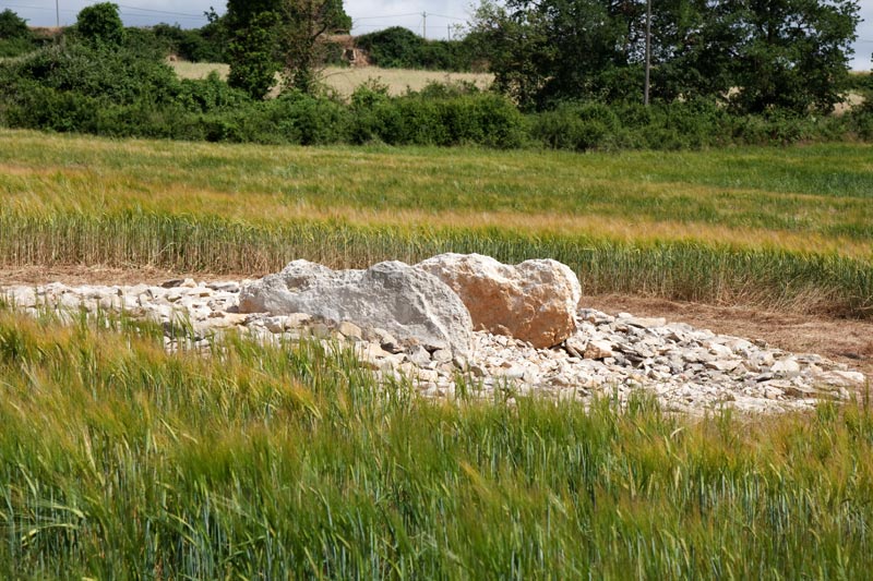 Dolmen Sot de la Tomba de  Can Parés 2de4