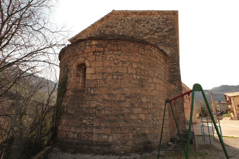 Ábside de l'església de Sant Esteve d'Alinyà.
