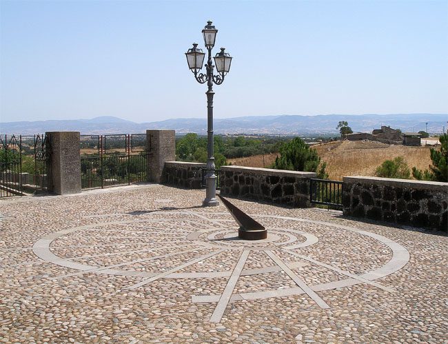 Rellotge de Sol a Santa Maria del Regno