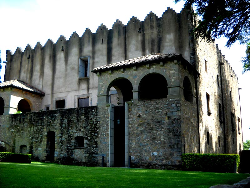 Castell de Montesquiu, segle XIII.