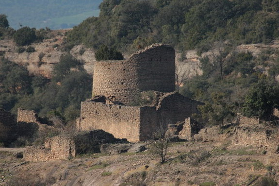 Comiols restes de la torre del castell