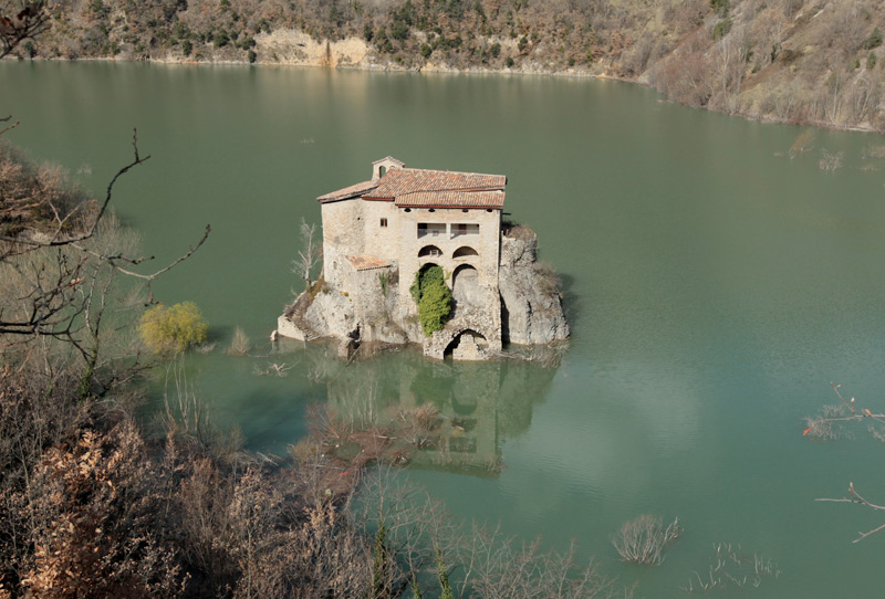 Sant Salvador de la Vedella (Pantà de la Baells)