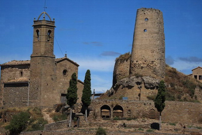 Castell  de Lloberola i L'església de ST.Miquel