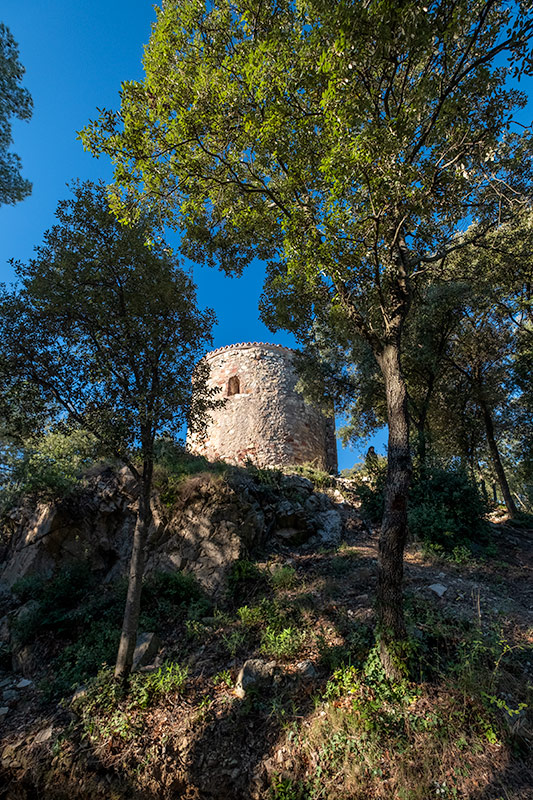 Ermita de Sant Mateu de Montbui