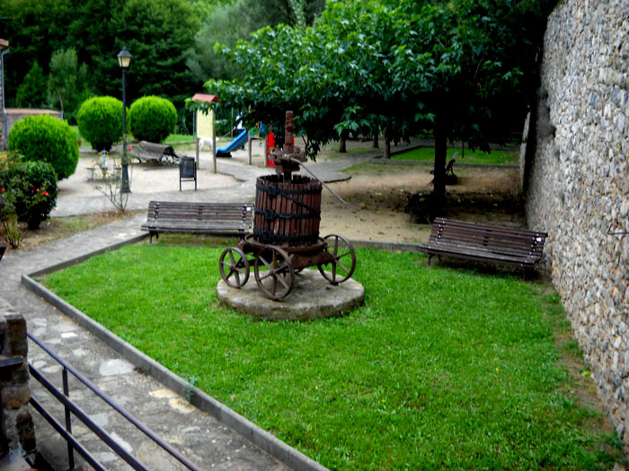 Parc urbá 1 de 2  Sant LLorenç de la Muga