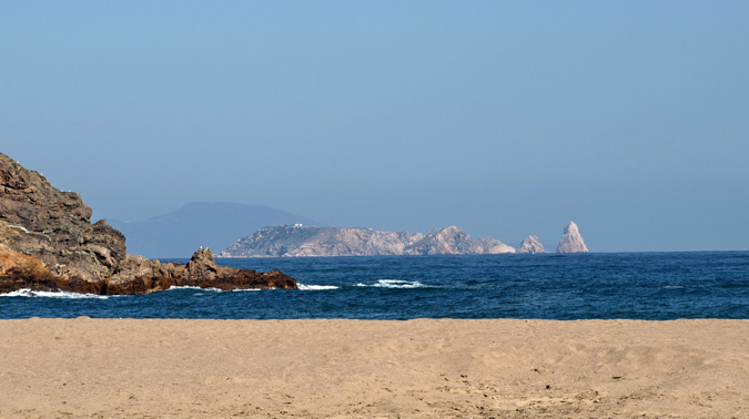 Sa Riera (Begur) amb les Illes Medes al fons.