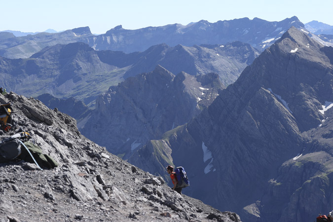 Vista des del cim del Taillon.