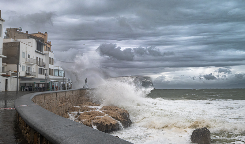 La llevantada: Fort onatge