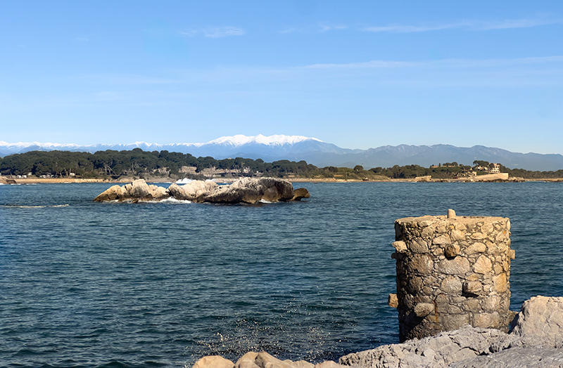 Neu a les muntanyes
