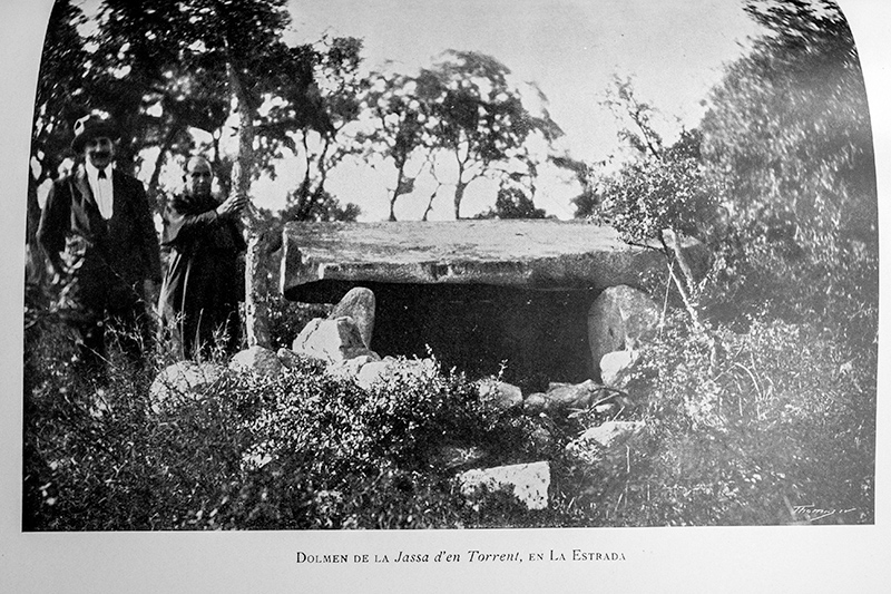 Dolmen de la Jassa d'en Torrent, en la Estrada. ( Agullana )