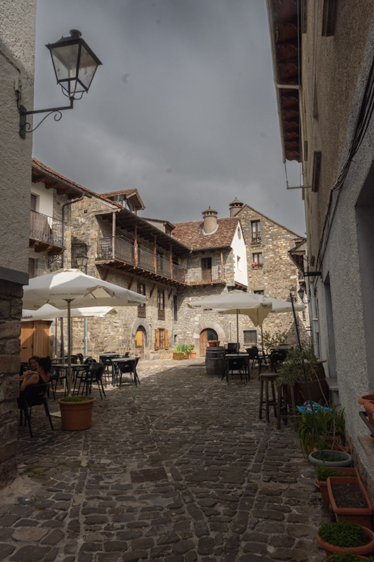 Passejant pel poble. Ansó