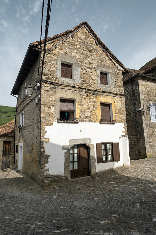 Passejant pel poble. Ansó