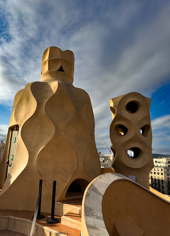 Passejant per "La Pedrera" i/o casa Millà.