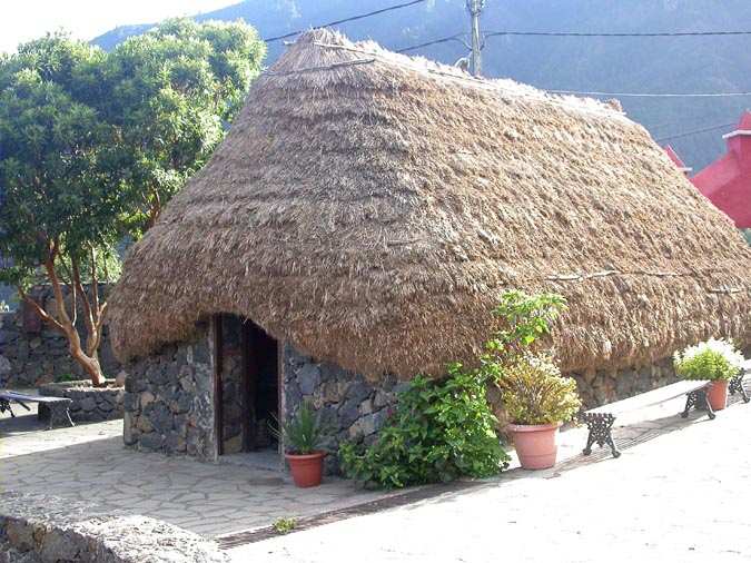 Pajar con cubierta de paja de centeno, Pinolere