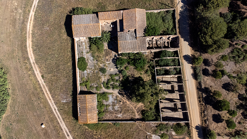 Masia abandonada a la seva sort