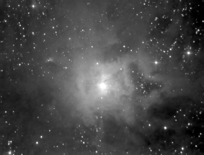 Nebulosa de l'iris (LBN487) i cúmul d'estels associat (NGC7023)
