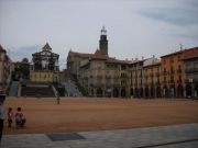 Plaça de Manlleu 1 de2