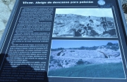 Cartells informatius sobre la guerra civil.