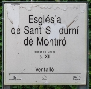 Cartell indicador: Sant Sadurní de Monturió.