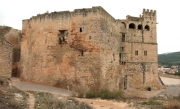 Castell-palau de Vall-de-roures      s.XII.