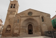 Façana principal i campanar de Santa Maria d'Agramunt