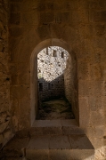 Passejant per l'interior de l' Monestir de Sant Llorenç de Sous