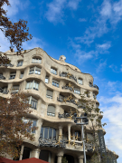 Passejant per "La Pedrera" 23d23.